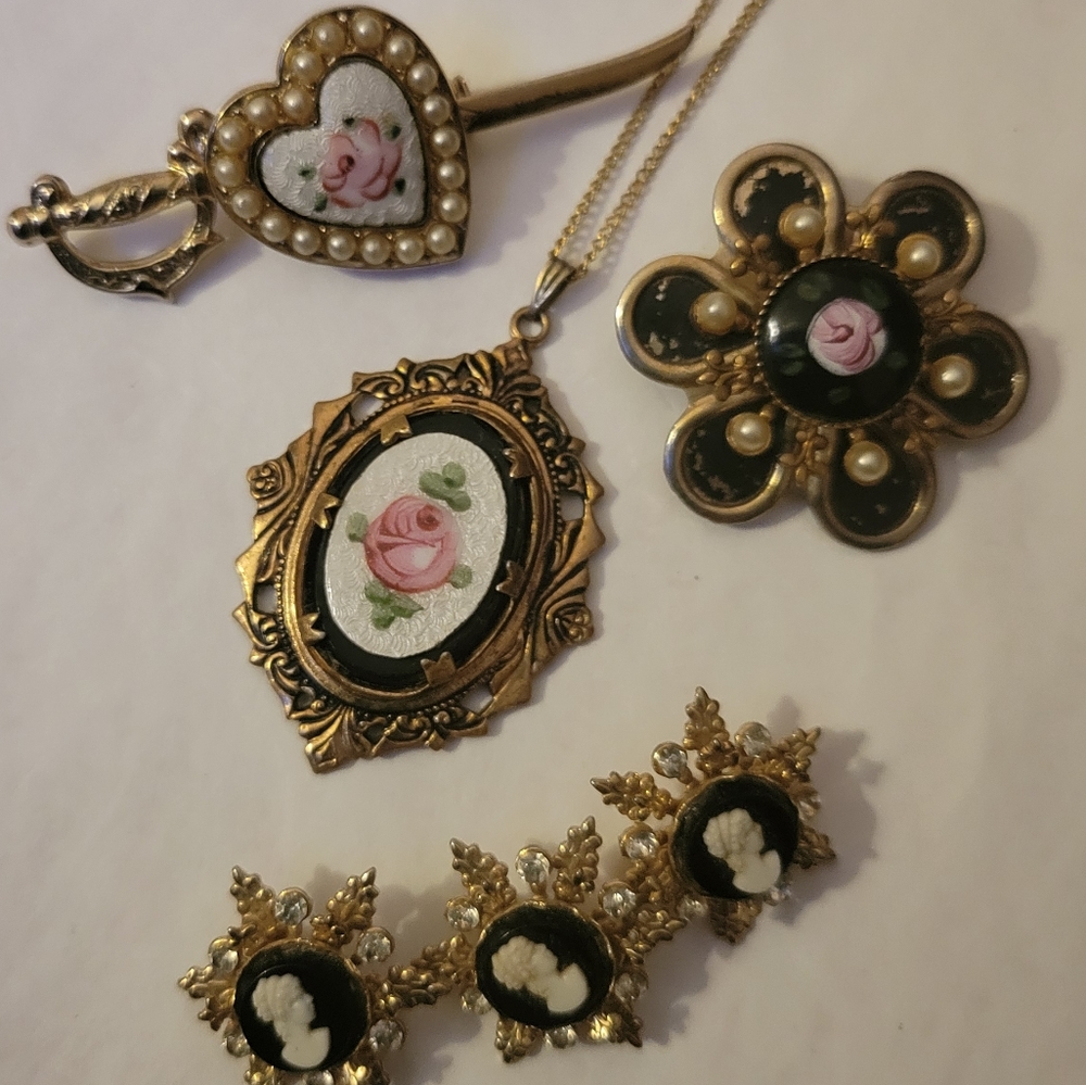 CORO marked GUILOUCHE brooch enamel pendant Cameo scatter pin lot
